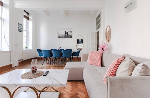 Abingdon Apartment | 'TOP' Luxurious & Authetic 3BR 2BR in Earls Court