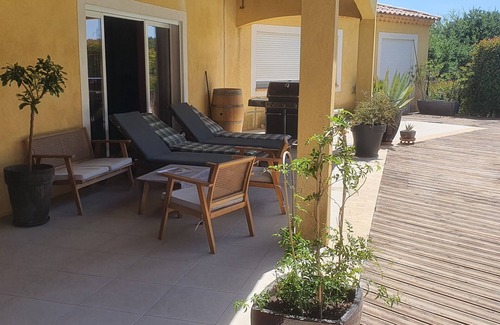 Greasque House | Top of recent villa. Very nice services.