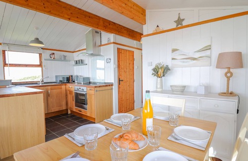 Aberdovey Cottage | TOP OF THE WORLD LODGE, pet friendly, with a garden in Aberdovey