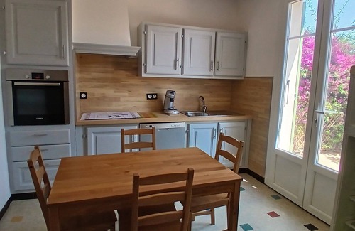 La Valette-du-Var Apartment | Top of villa, quiet, close to all amenities