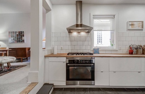 Trinity - Bellwoods Apartment | Top two floors in bright comfortable Victorian house on Trinity Bellwoods Park
