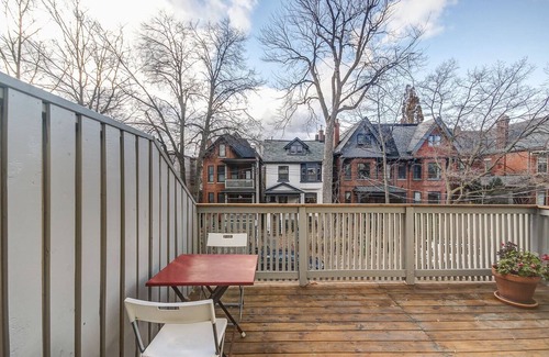 Trinity - Bellwoods Apartment | Top two floors in bright comfortable Victorian house on Trinity Bellwoods Park
