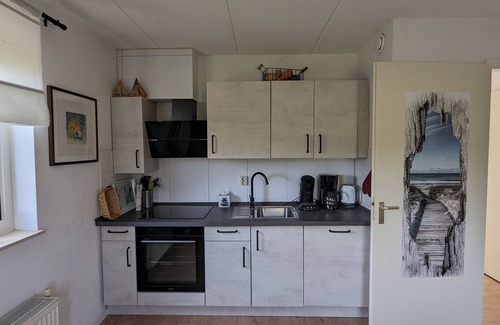 Julianadorp aan zee Villa | Top vacation villa 120 sqm, close to the beach, 2 bathrooms, WLAN, fireplace, freshly made beds