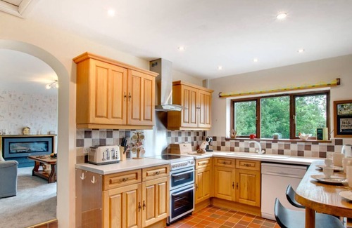 Mold House | Top Y Nant in Llanarmon-yn-Ial