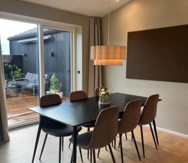 Holstebro Villa | Topmoderne og bynær villa