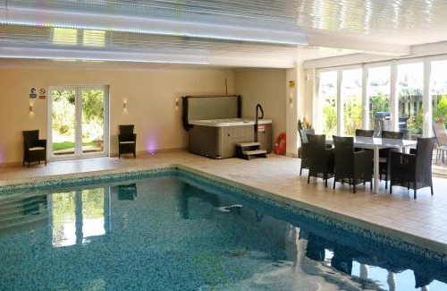 Torquay City Centre Villa | Torbay Rise sea side villa with family facilities