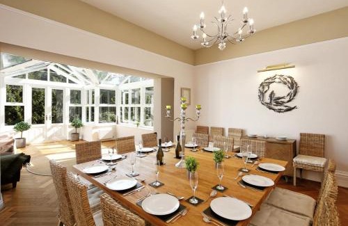 Torquay City Centre Villa | Torbay Rise sea side villa with family facilities