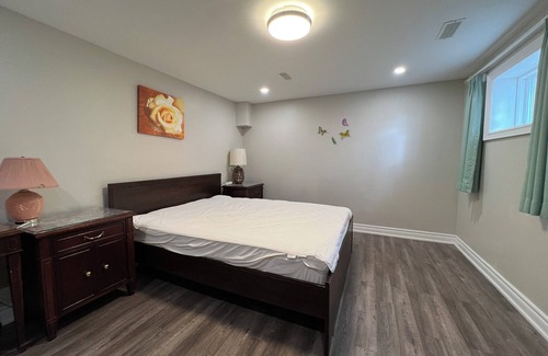 L'Amoreaux House | Toronto Raptor Apartment No Sharing