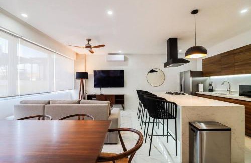 Puerto Vallarta Apartment | Torre Catalina. Ultra-Modern Versalles Getaway