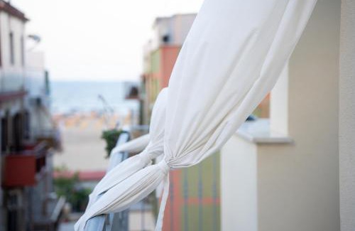 Margherita di Savoia House | Torre Girasale