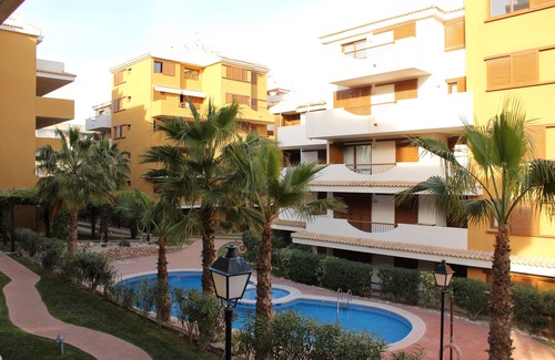 Punta Prima Apartment | Torrevieja punta Prima.2 bedrooms.2 bathrooms. Large terrace overlooking the golf course.for 4pers.
