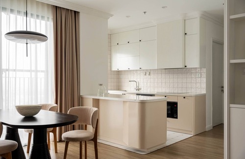 Hoan Kiem Apartment | TOSHIBA Boutique House-1 min to HK Lake