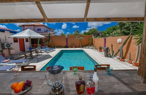 Shiribana House | Totally Private Enclosed Home/Large Pool/Centrally Located in Suburban Community