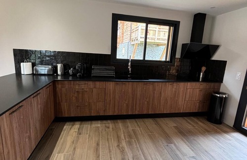 Le Devoluy Ski Chalet | Toubkal luxury chalet with swimming pool in La Joue du Loup