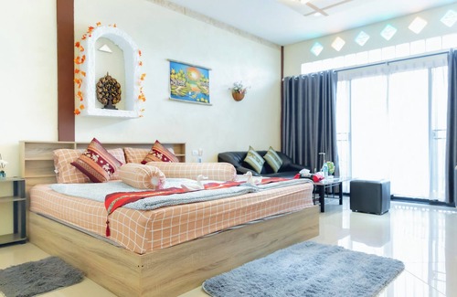 Sap Yai Hotel | Touch the Wind