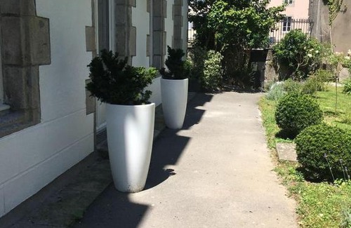 Quimper Apartment | Tourisme et Affaires Quimper + parking privé, wifi, jardin