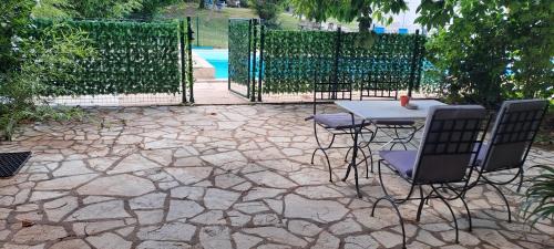 Saint-Avertin Ski Chalet | TourTour in the Loire Valley poolside Chalet