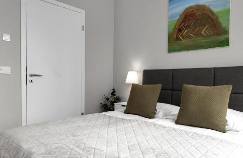 Hliðar Apartment | Tower Apartments