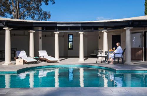 Pokolbin Hotel | Tower Lodge