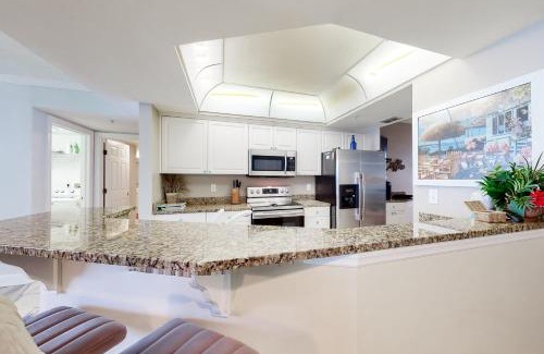 Daytona Beach Apartment | Towers - Ocean Paradise #702