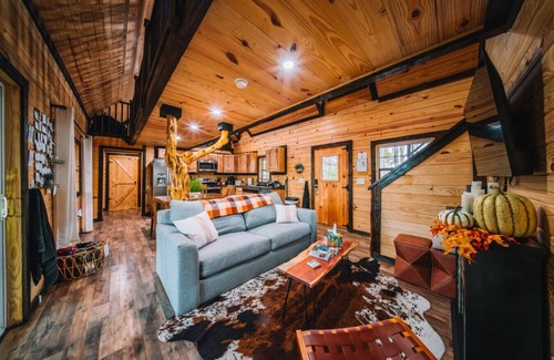 Campton Apartment | Towerwood Cabin in RRG