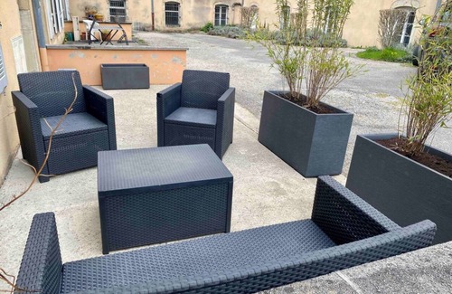 Lons-le-Saunier House | Town center house with terrace and private parking