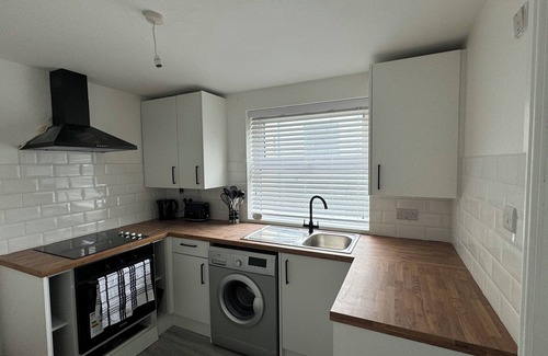 Weston-super-Mare Apartment | Town centre 1bedroom first floor flat sleeps 4