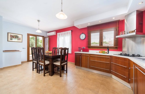 Portocolom Villa | Town house with pool and garden - Casa Can Fiol