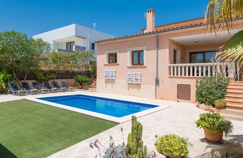 Portocolom Villa | Town house with pool and garden - Casa Can Fiol