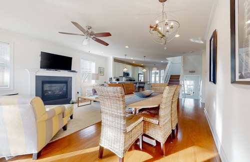 South Bethany Harbor House | Town of South Bethany canal-front home with 2 balconies, firepit, & kayaks