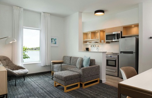 Survey Creek Hotel | TownePlace Suites by Marriott Ft Lauderdale West (Newly Renovated)