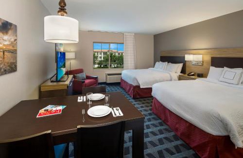 Estero Hotel | TownePlace Suites by Marriott Fort Myers Estero