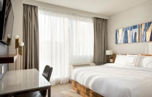 Queens Hotel | TownePlace Suites by Marriott New York Long Island City