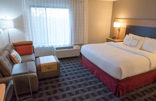 Battle Creek Hotel | TownePlace Suites by Marriott Battle Creek