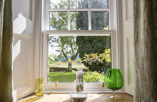 Thornhill Cottage | Townhead Farmhouse - a house that sleeps 8 guests in 4 bedrooms