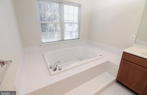 Chantilly House | Townhome in quiet neighborhood