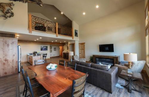 Bigfork House | Townhome next to Clubhouse in Exclusive Eagle Bend - The Glacier