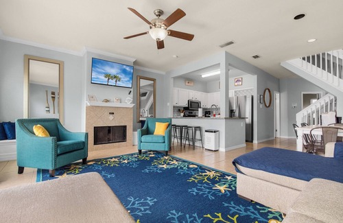 Corpus Christi House | Townhome on the water. Sleeps10. Pet friendly!