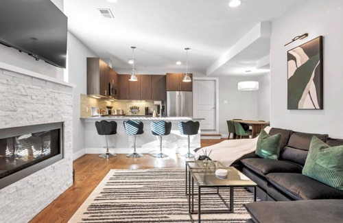 Congress Park House | Townhome with Movie and Game Room! Near Cherry Creek Sleeps 10