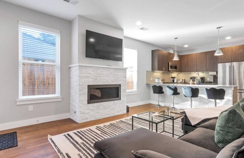 Congress Park House | Townhome with Movie and Game Room! Near Cherry Creek Sleeps 10