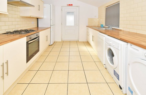 Crewe House | Townhouse @ 115 Walthall Street Crewe - Single Ensuite