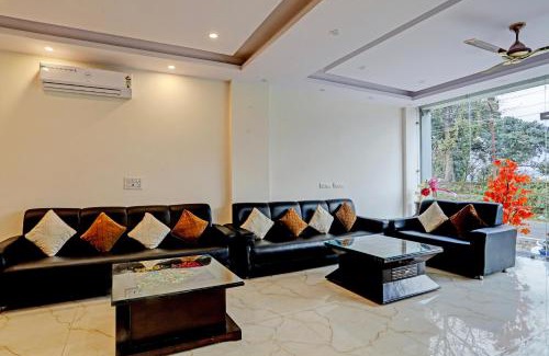 Rishikesh Hotel | Townhouse 1334 Hotel Ganga Orbit