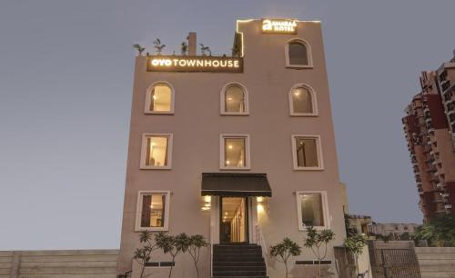 Mohangarh Hotel | Townhouse Amaraa Hotel Near Phoenix Palassio