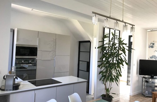 Quartier Beauregard-Boufflers-Buthegnemont-Boudonville House | Townhouse at the entrance of the town with terrace and garden