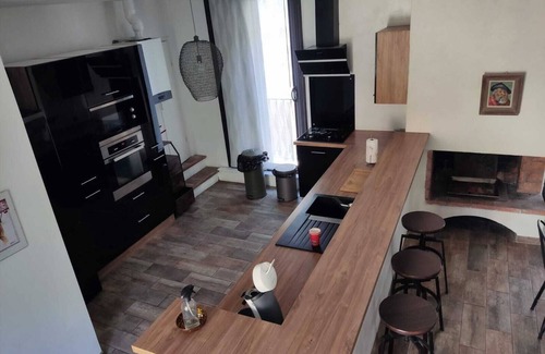 Sete House | Townhouse, large patio, tropézienne, garage