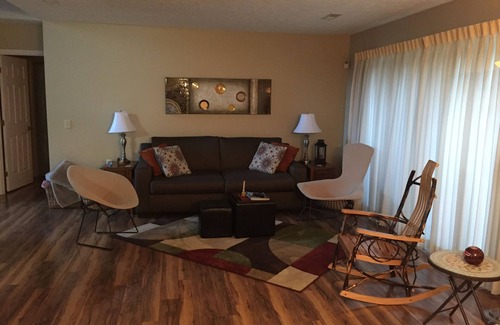 Downtown Eastside House | Townhouse near Campus