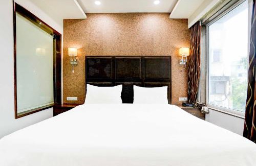 Ahmedabad City Centre Hotel | Townhouse Oak Ahmedabad Junction