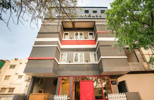 Indore Hotel | Townhouse Pipliyahana Square