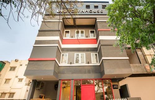 Indore Hotel | Townhouse Pipliyahana Square