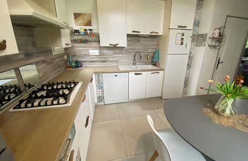 Riou - Petit Juas - Av de Grasse House | Townhouse with outdoor space ideal for relaxing and enjoying the outdoors